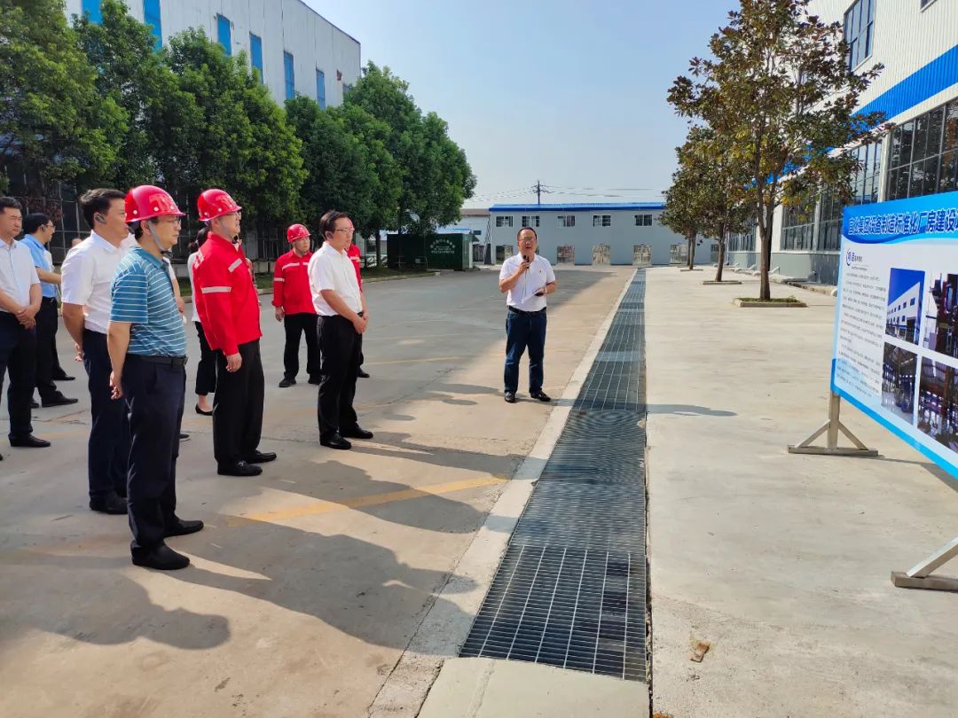 現場觀摩！猇亭區二季度項目拉練活動走進化機公司設備制造標準化廠房建設項目